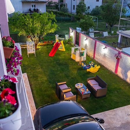 Apartman Mona Podgorica Bagian luar foto