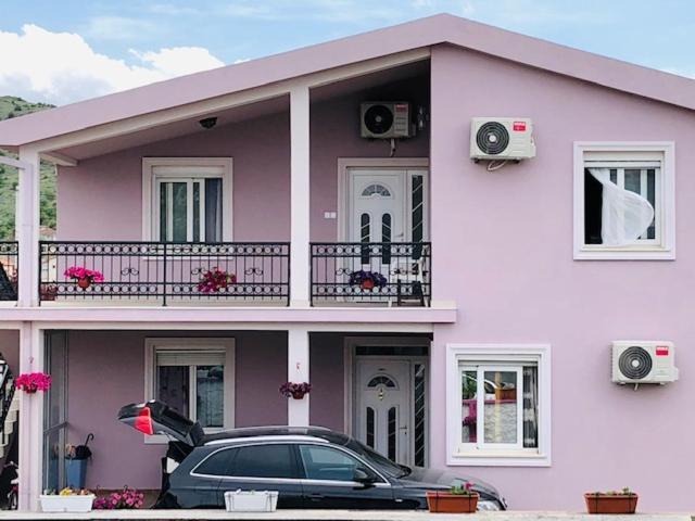 Apartman Mona Podgorica Bagian luar foto